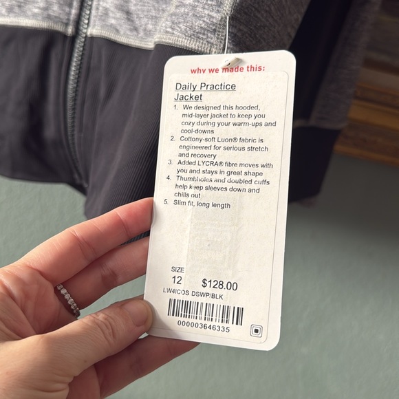 NWT lululemon daily practice jacket size 12 - Picture 5 of 9